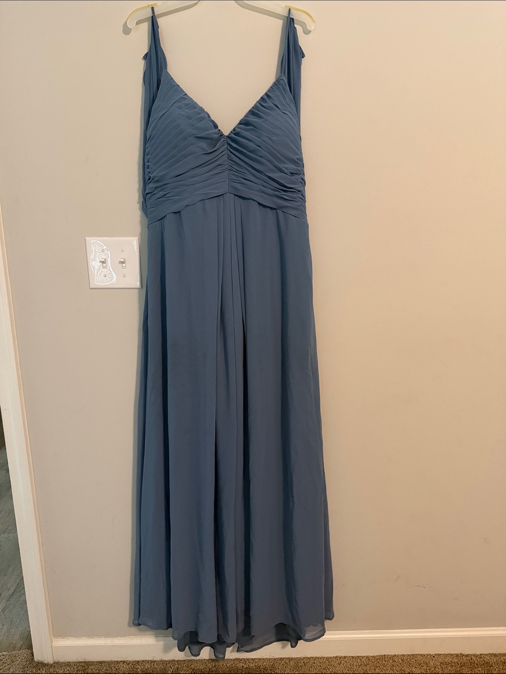 Elegant Blue Chiffon Spaghetti-Strap Wedding Dress
